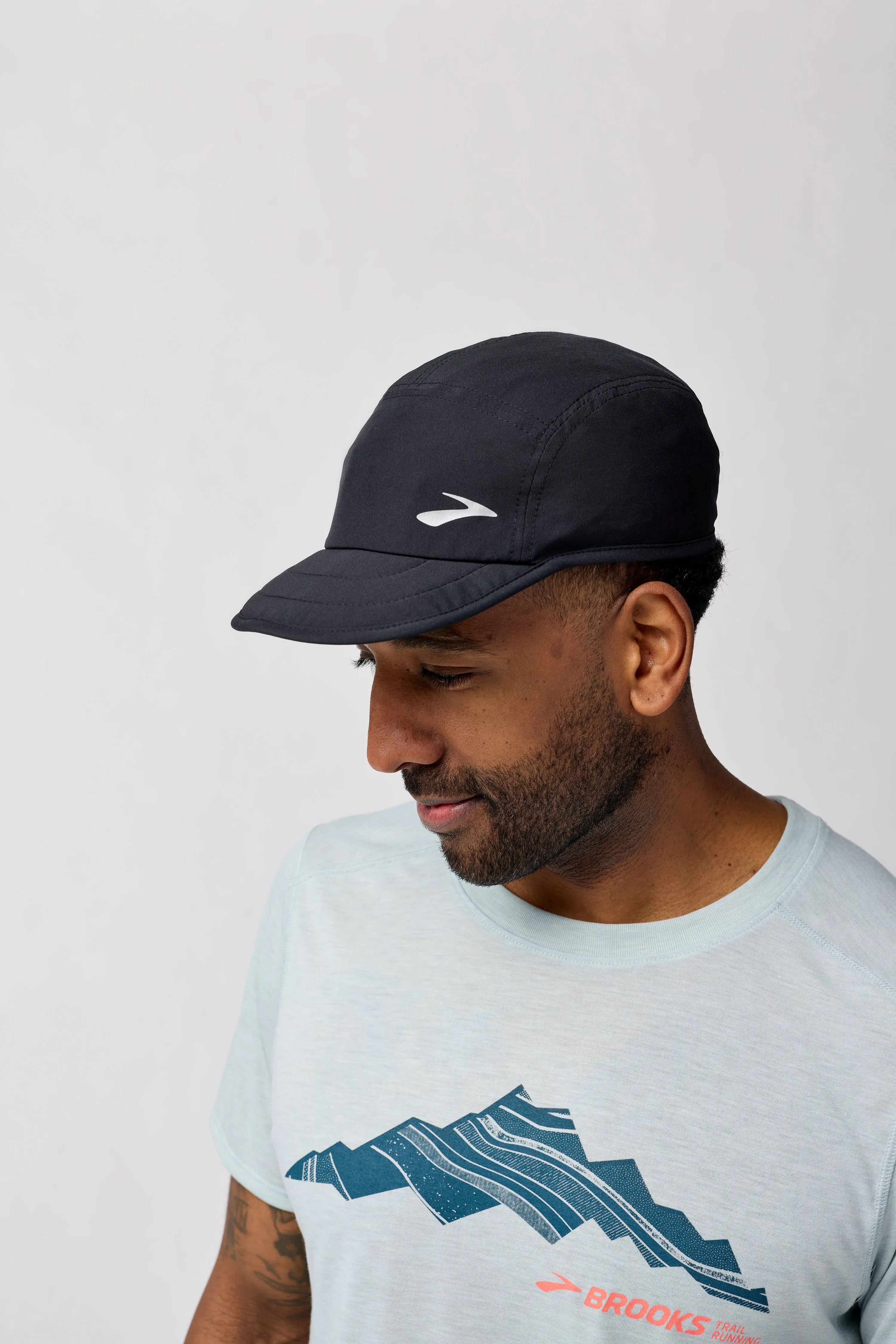 Brooks | Lightweight Packable Hat 2.0 | Unisex | Black